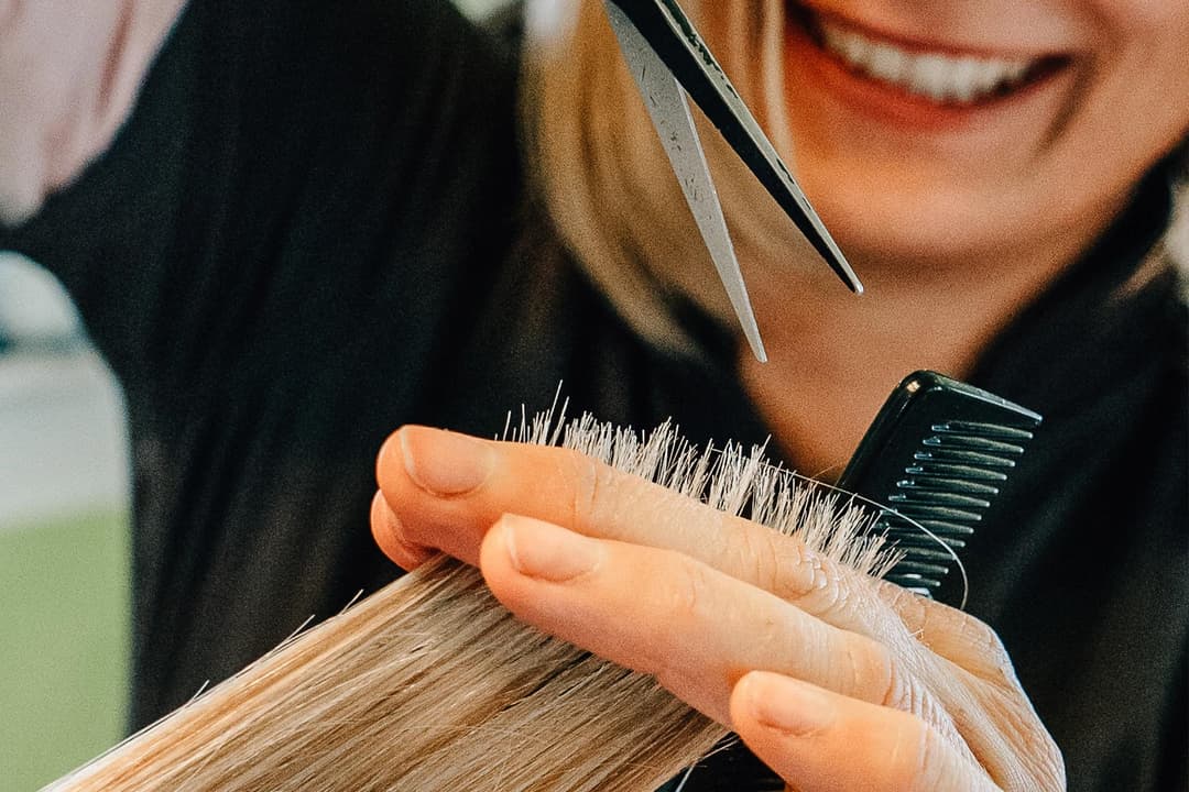 DAMEN - HAARSCHNITTE